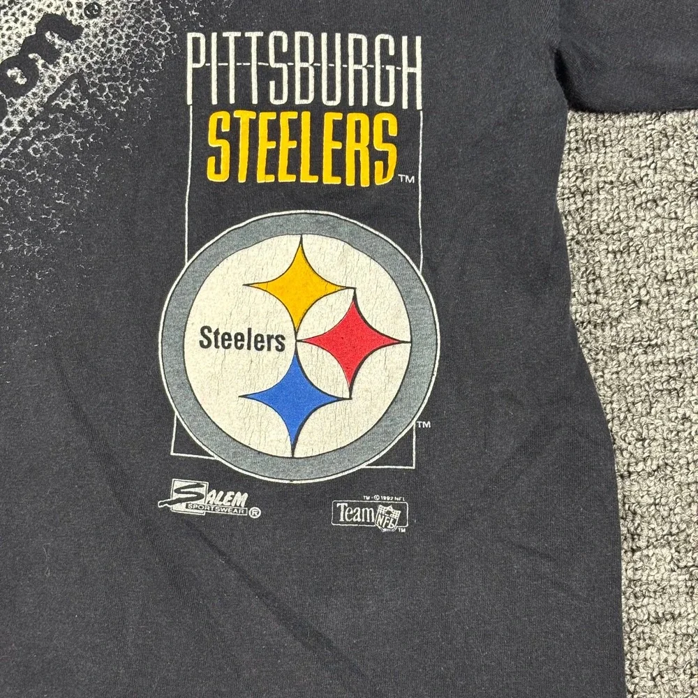 Vintage 90s Salem Sportswear Pittsburgh Steelers Black Graphic T-Shirt Size L/XL